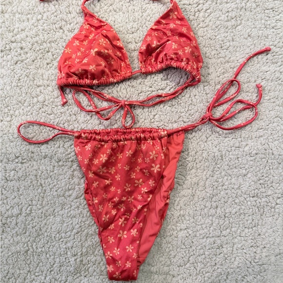 Lot of 3 Bikinis - Picture 4 of 4